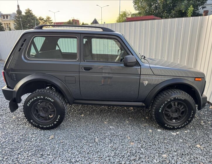 Lada Niva 14