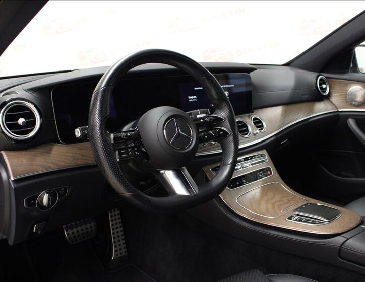 Mercedes-Benz Třídy E 10