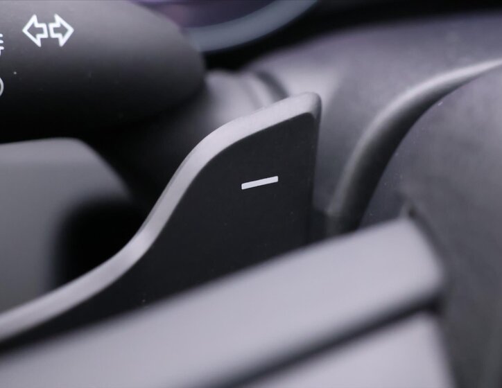 Toyota Camry Sedan / Limuzína 2,5 l 131 kw