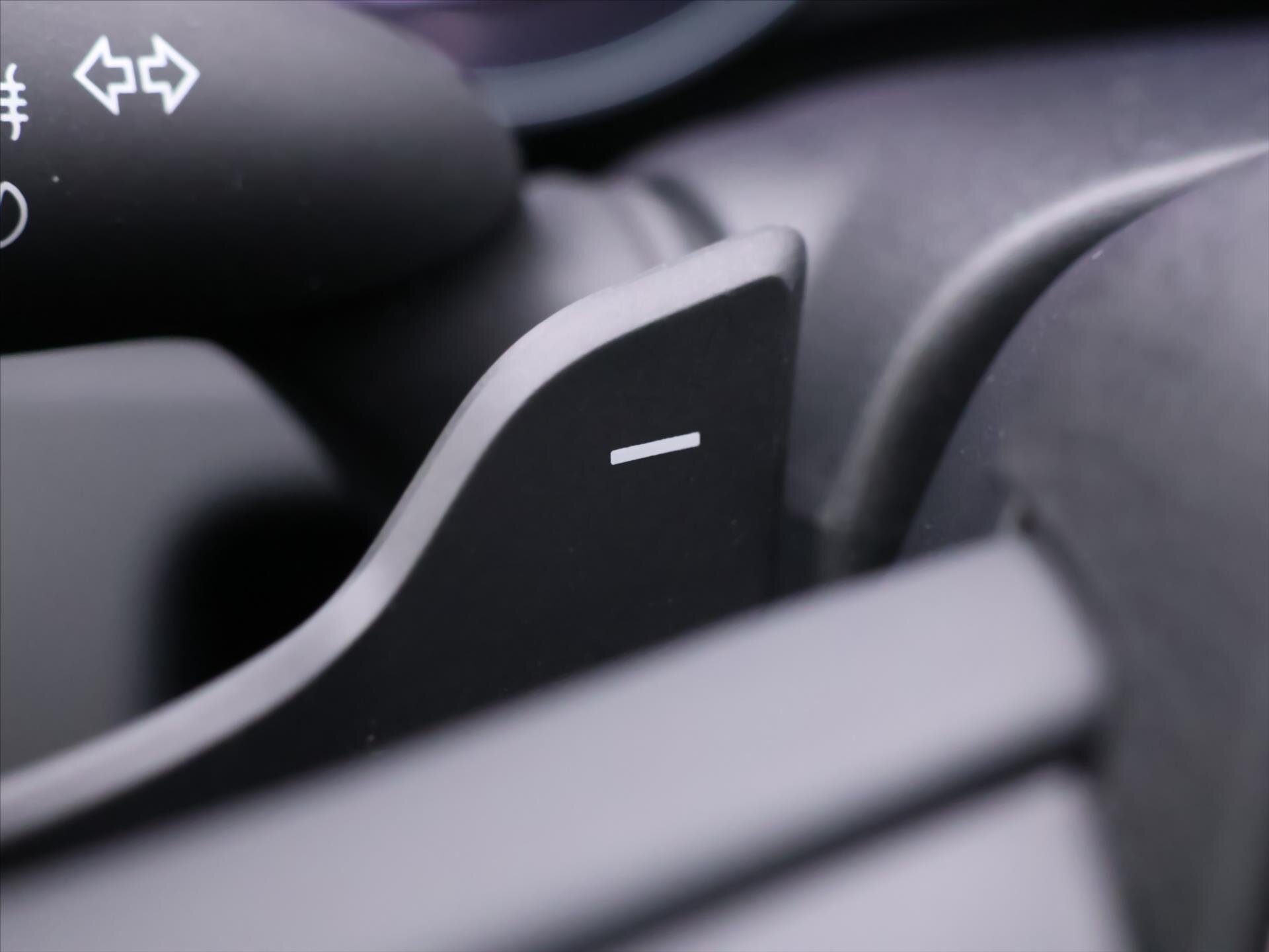 Toyota Camry Sedan / Limuzína 2,5 l 131 kw