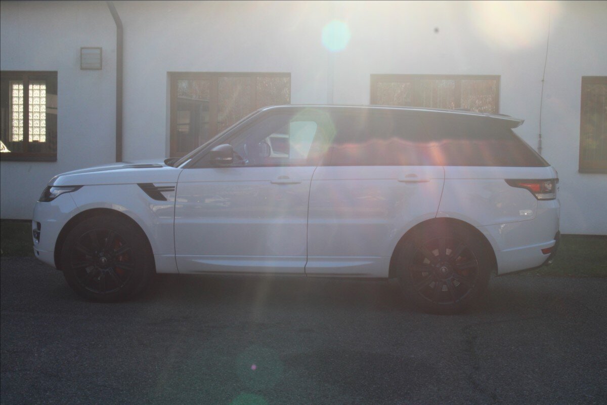 Land Rover Range Rover Sport SUV 4,4 l 250 kw
