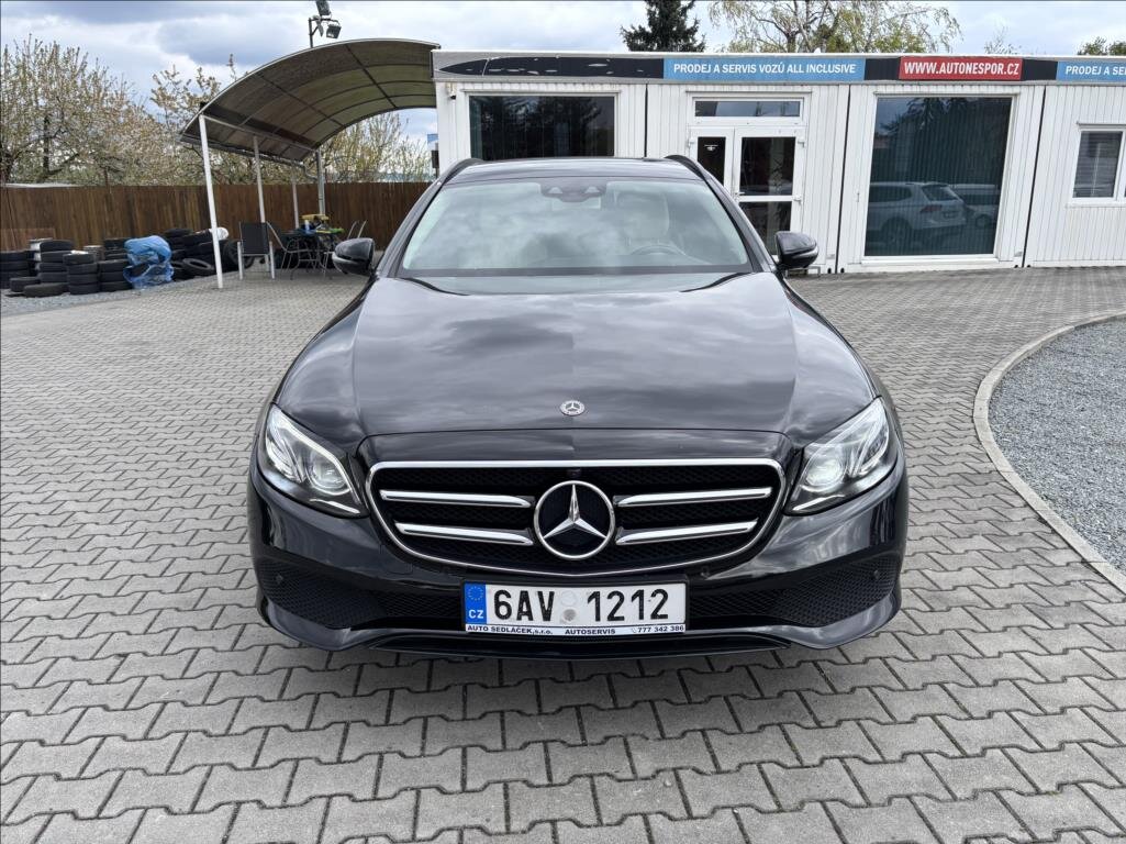 Mercedes-Benz Třídy E Kombi 2,0 l 143 kw
