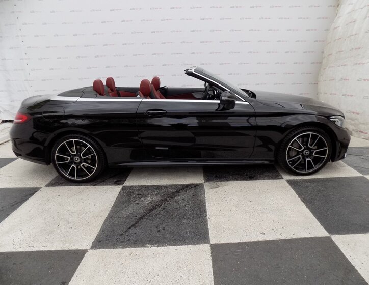 Mercedes-Benz Třídy C Kabriolet 3,0 l 245 kw