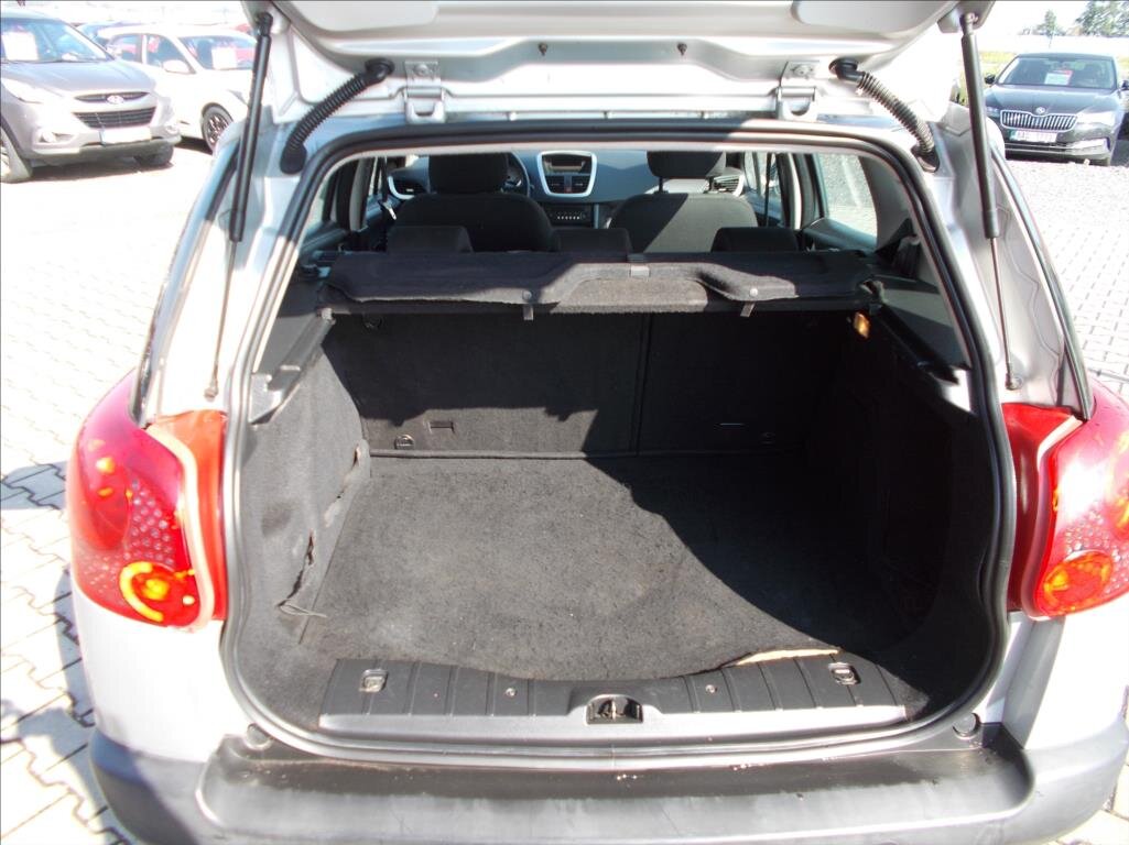 Peugeot 207 Kombi 1,4 l 70 kw