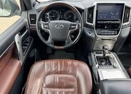 Toyota Land Cruiser SUV / Terénní 4,5 l 186 kw