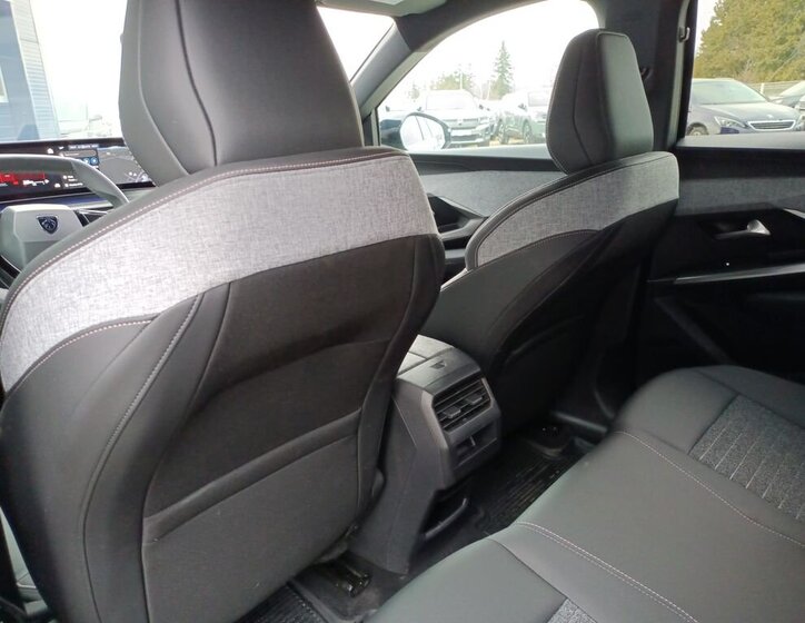 Peugeot 3008 SUV / Terénní 1,2 l 100 kw