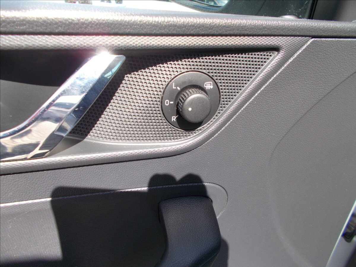 Škoda Rapid Sedan / Limuzína 1,6 l 77 kw