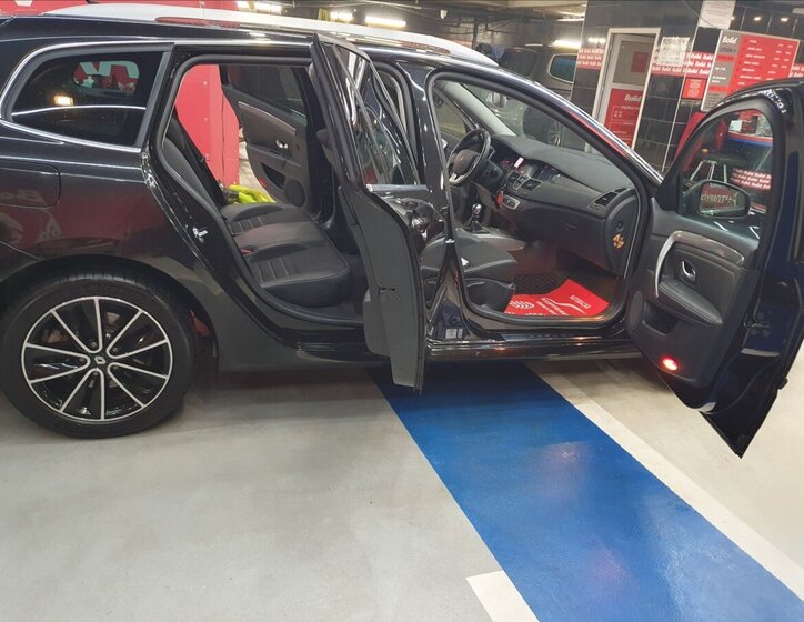 Renault Laguna Kombi 2,0 l 103 kw