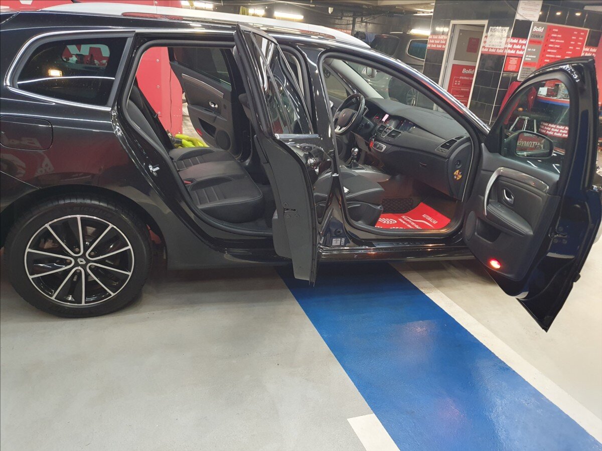 Renault Laguna Kombi 2,0 l 103 kw