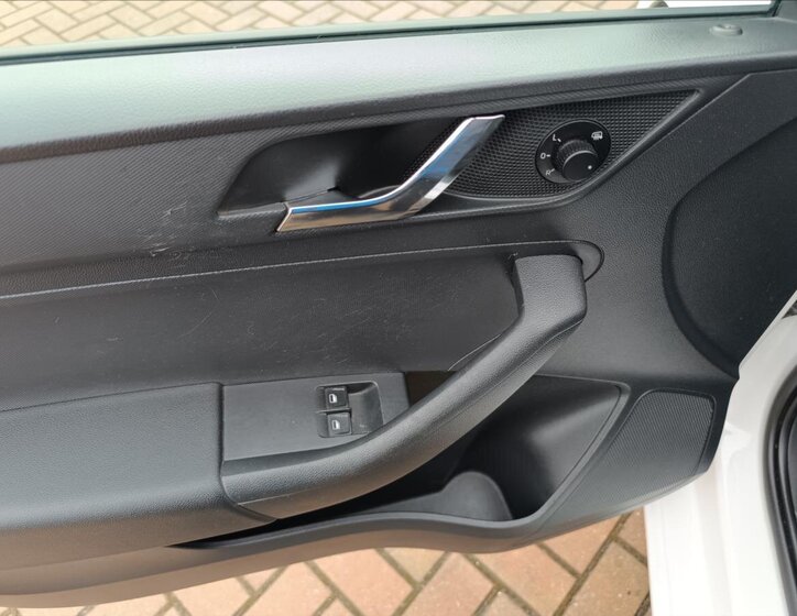 Škoda Rapid Liftback 1,2 l 63 kw