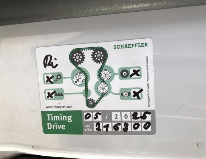 Volkswagen Crafter 10