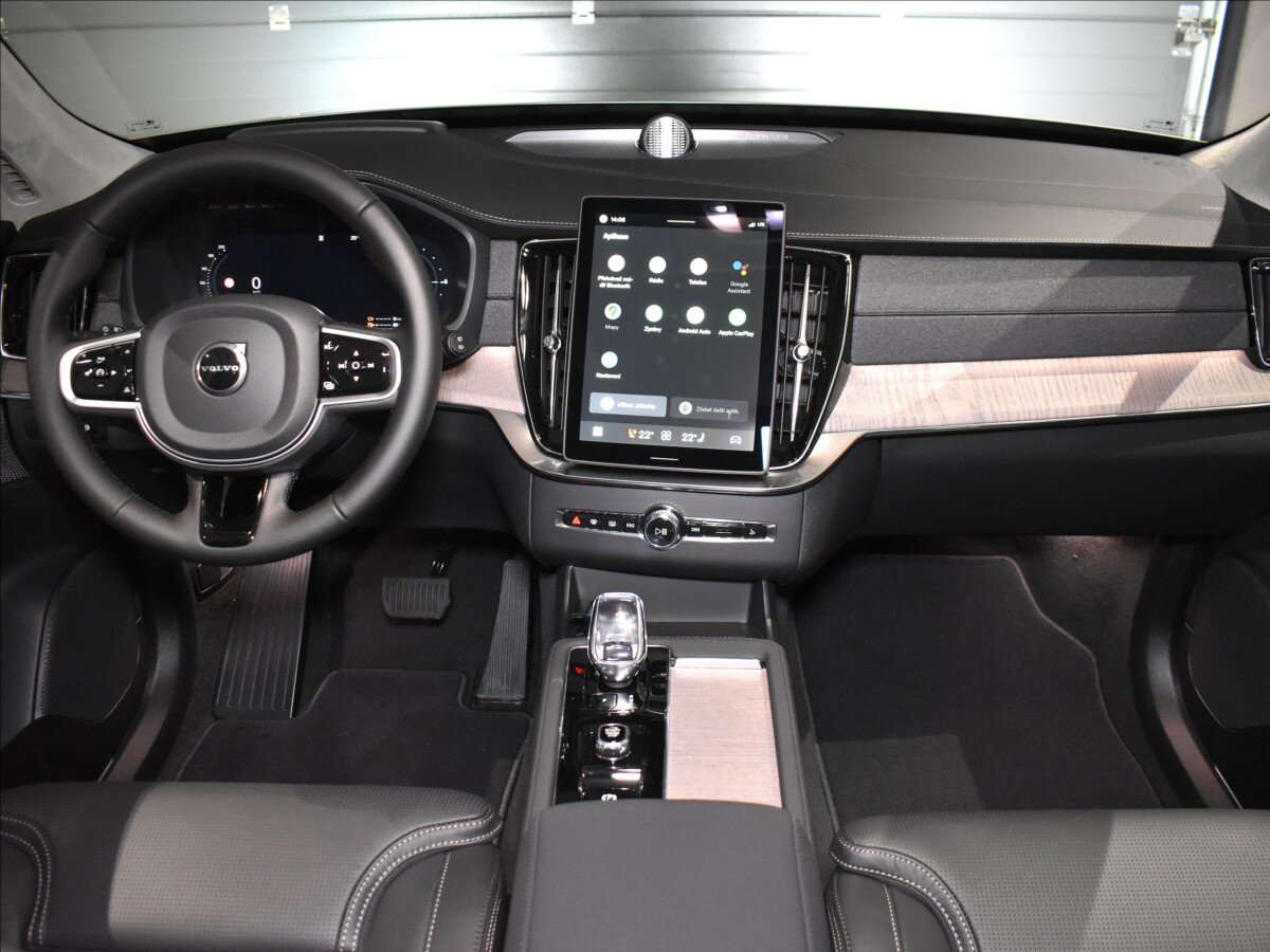 Volvo XC90 SUV / Terénní 2,0 l 335 kw