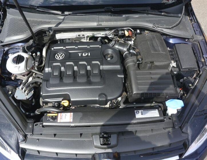 Volkswagen Golf 42