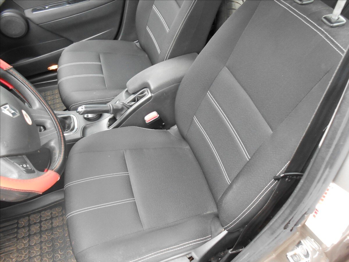 Renault Fluence Sedan / Limuzína 1,6 l 82 kw