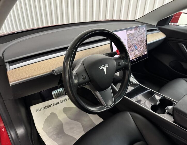 Tesla Model 3 Liftback 0,0 324 kw