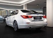 Infiniti Q50 4