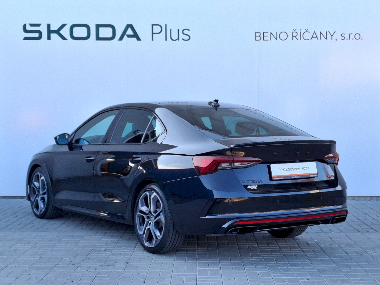 Škoda Octavia Sedan / Limuzína 2,0 l 180 kw