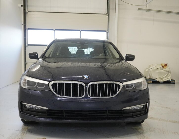 BMW Řada 5 Kombi 2,0 l 120 kw