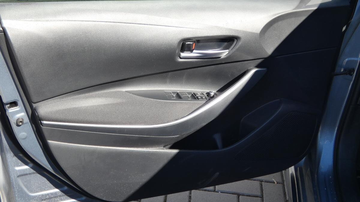 Toyota Corolla Sedan / Limuzína 1,8 l 72 kw