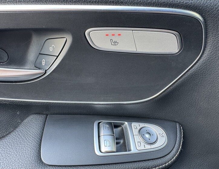 Mercedes-Benz Třídy V 28