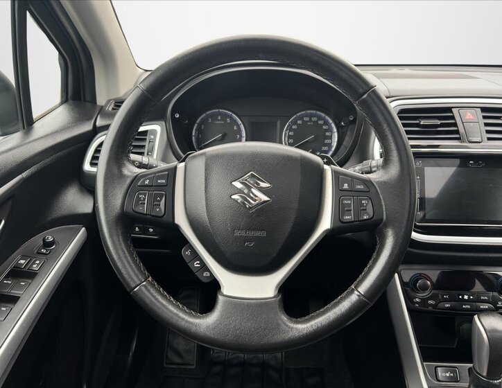 Suzuki SX4 S-Cross 11