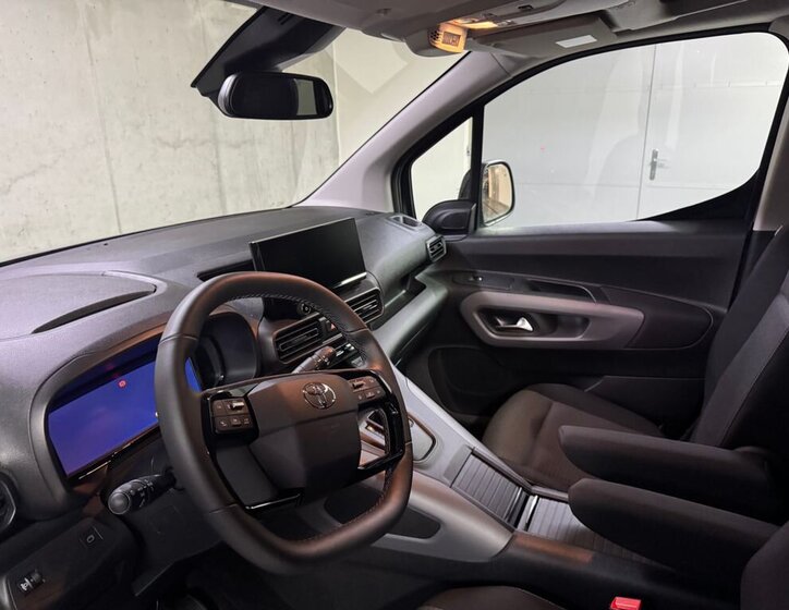 Toyota ProAce City Verso MPV 1,5 l 96 kw