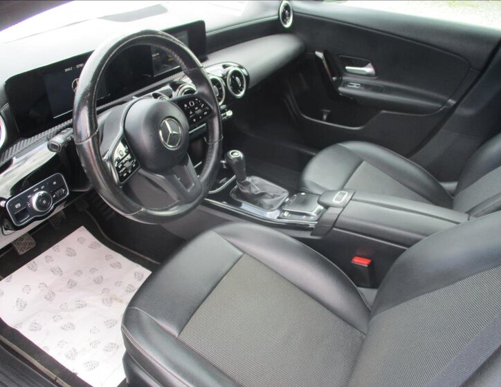 Mercedes-Benz CLA Kombi 1,5 l 85 kw