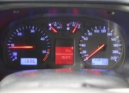 Volkswagen Caravelle Kombi 2,5 l 111 kw