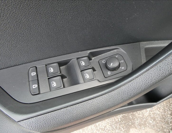 Škoda Karoq SUV / Terénní 2,0 l 110 kw