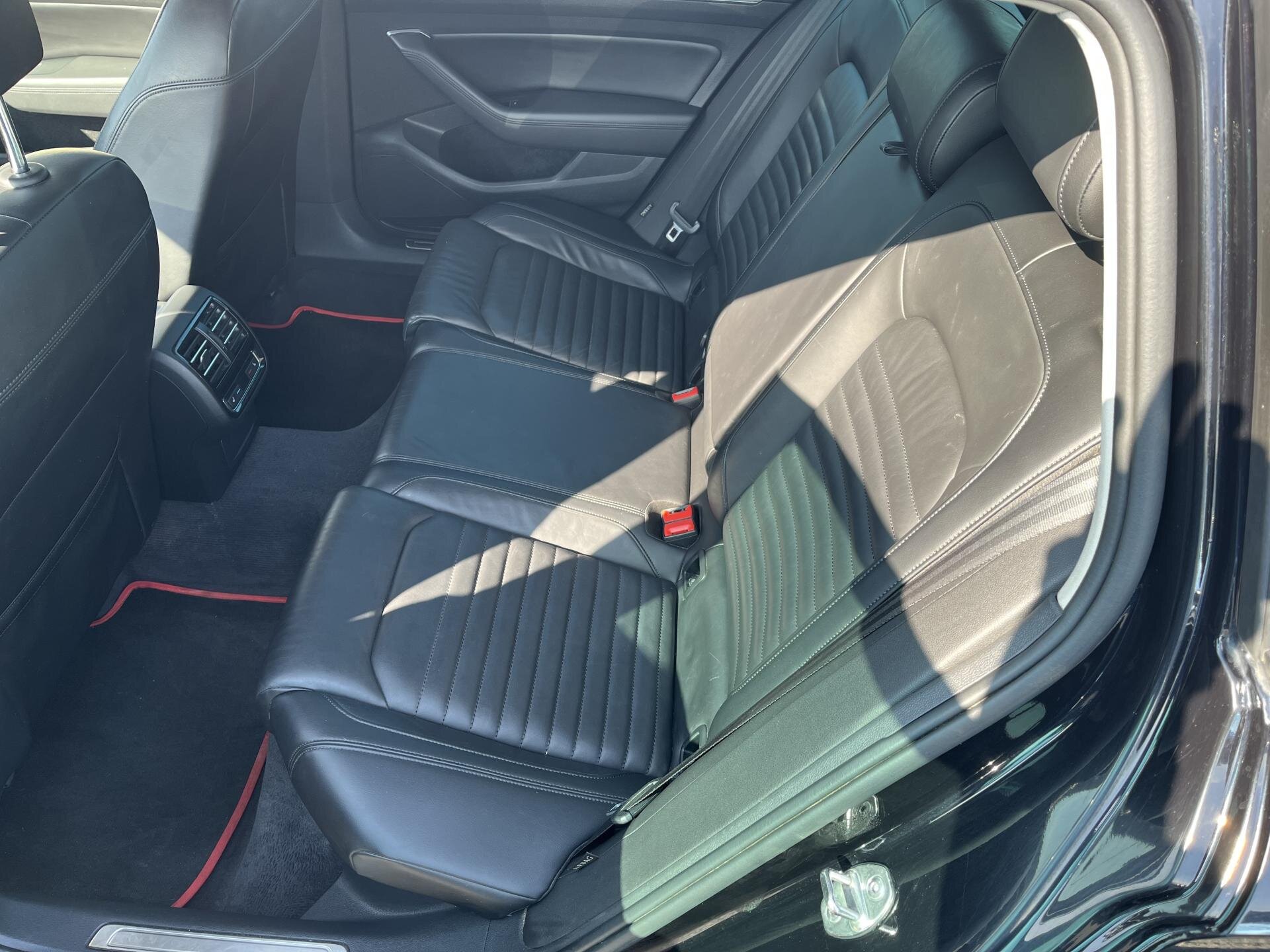 Volkswagen Passat Kombi 2,0 l 176 kw