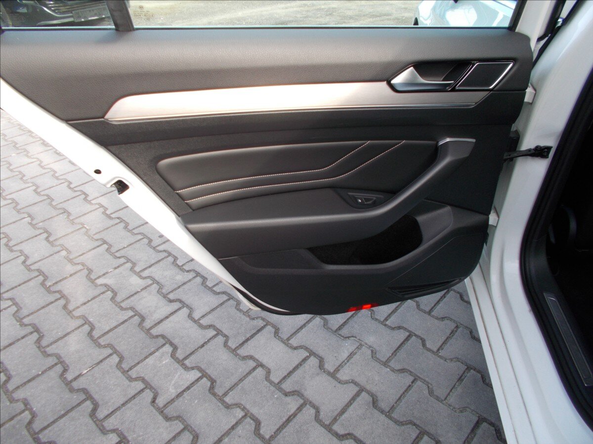 Volkswagen Passat Kombi 2,0 l 140 kw