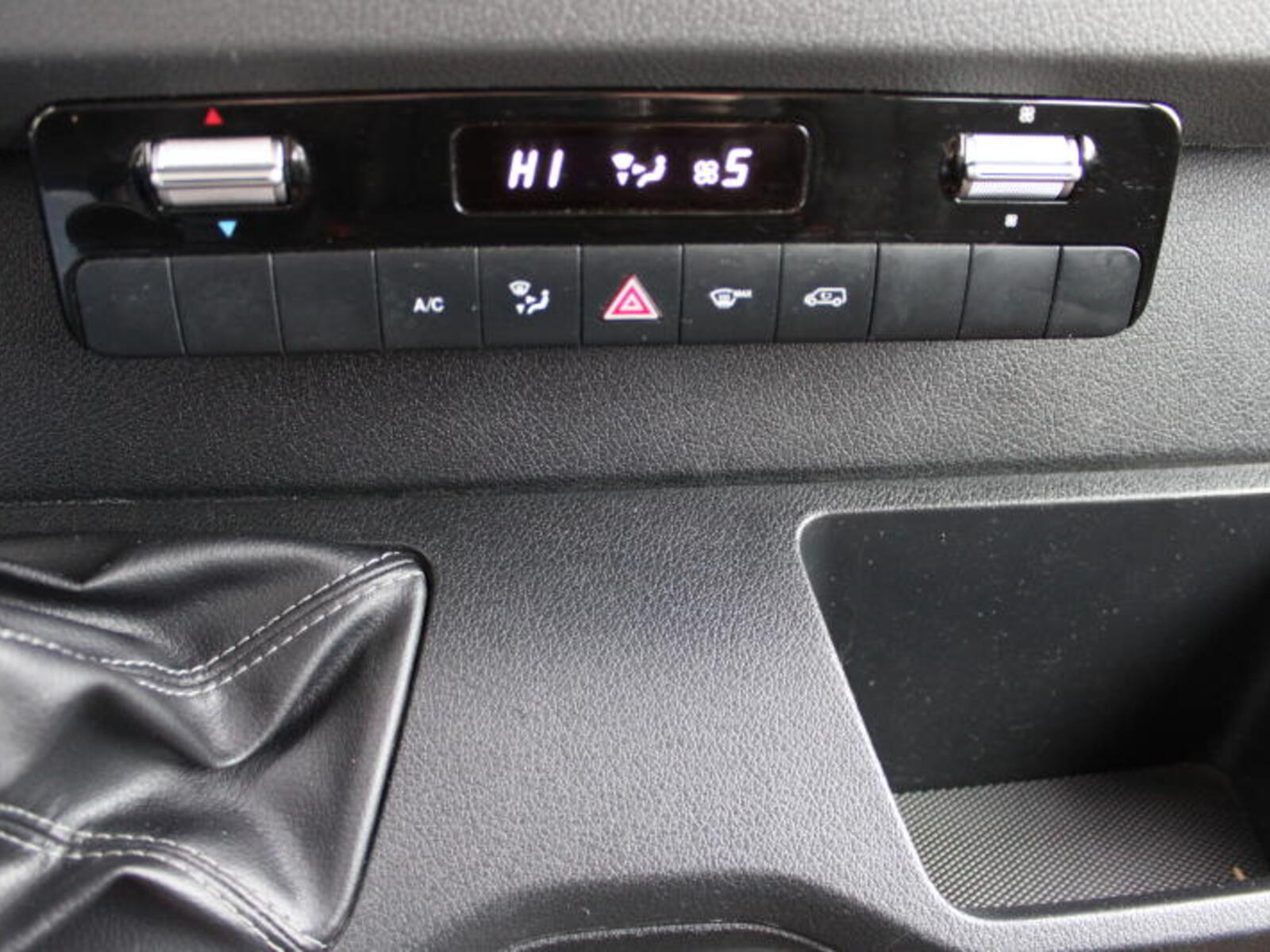 Mercedes-Benz Sprinter 19