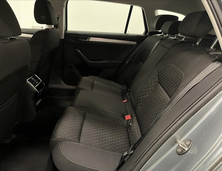 Škoda Superb Kombi 1,5 l 110 kw