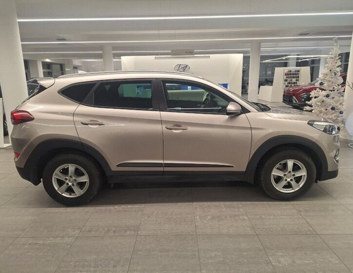 Hyundai Tucson 5