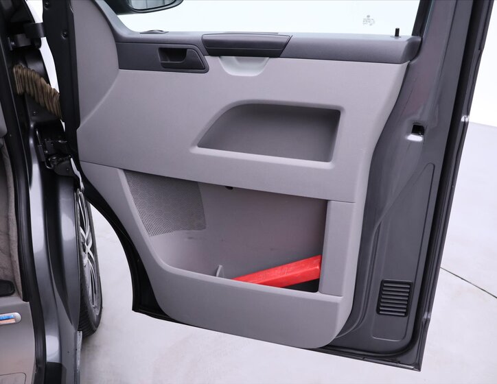 Volkswagen California Kombi 2,0 l 132 kw