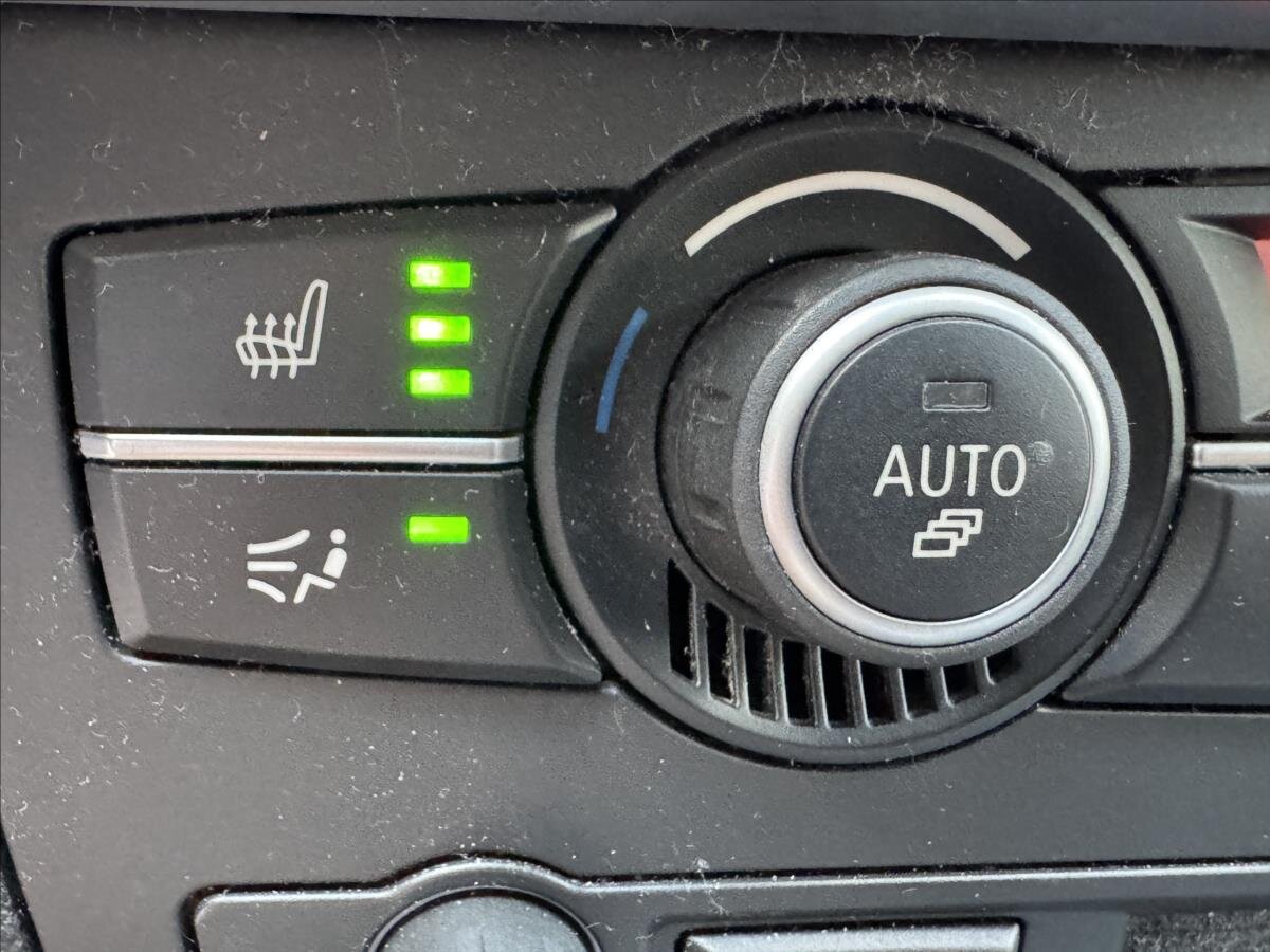 BMW X5 SUV / Terénní 3,0 l 180 kw