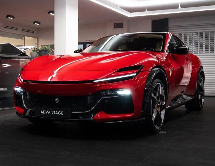 Ferrari Ostatní Hatchback 6,5 l 529 kw