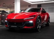 Ferrari Ostatní Hatchback 6,5 l 529 kw