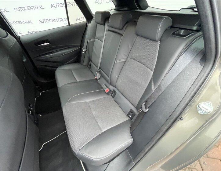 Toyota Corolla Kombi 2,0 l 112 kw