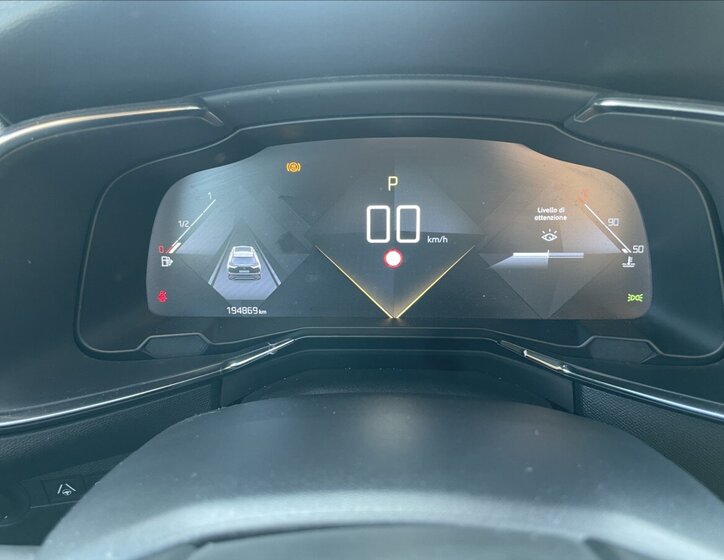 DS Automobiles DS7 Crossback Kombi 2,0 l 130 kw