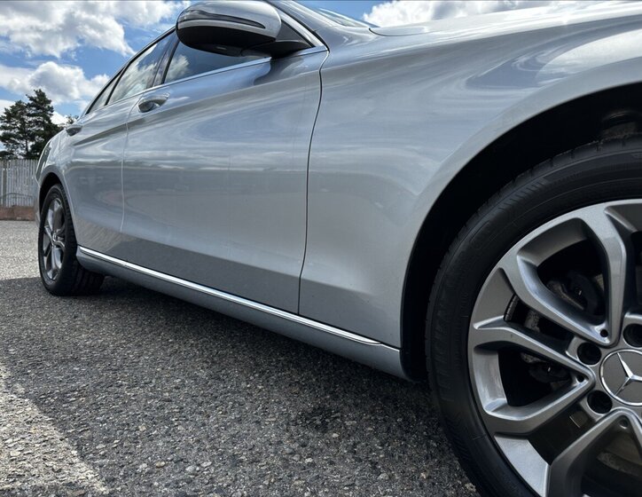 Mercedes-Benz Třídy C Sedan / Limuzína 1,6 l 115 kw