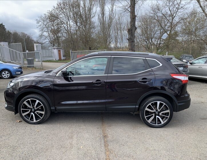 Nissan Qashqai SUV / Terénní 1,6 l 96 kw