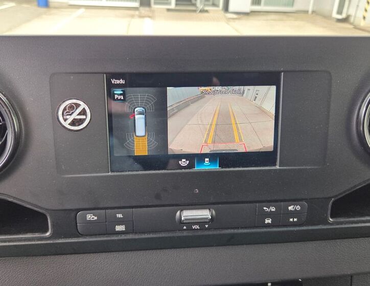 Mercedes-Benz Sprinter 14