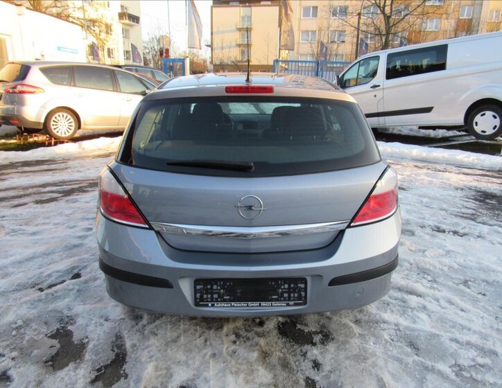 Opel Astra Hatchback 1,4 l 66 kw