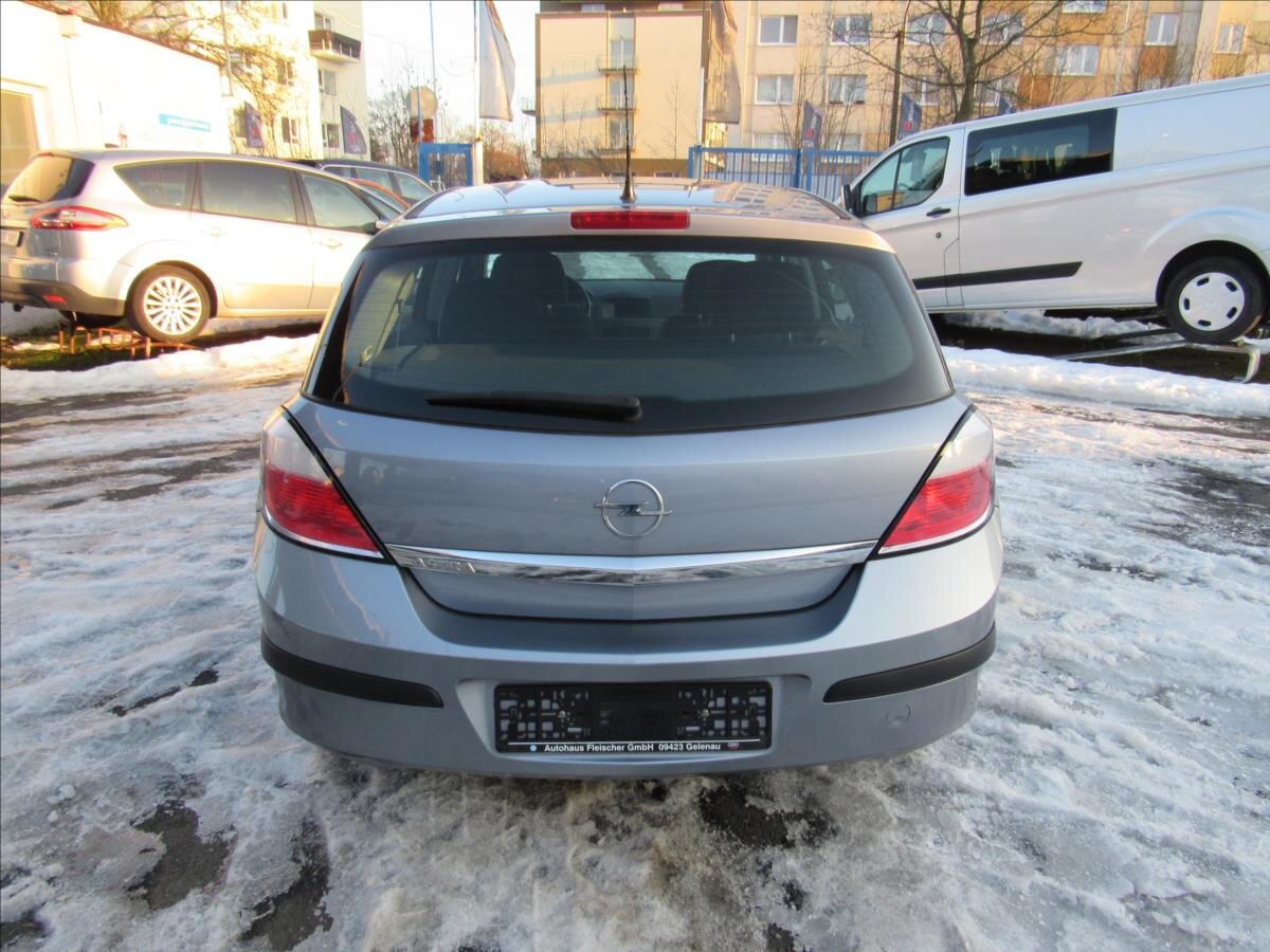 Opel Astra Hatchback 1,4 l 66 kw