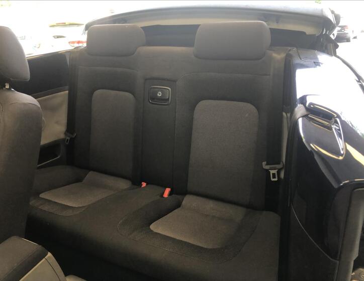 Volkswagen New Beetle 18