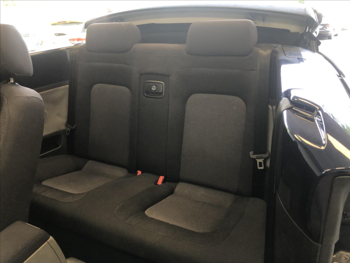 Volkswagen New Beetle