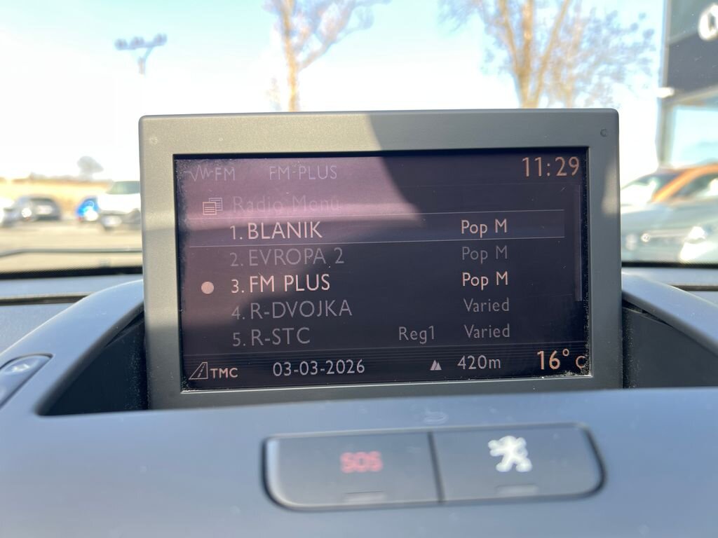 Peugeot 3008 MPV 2,0 l 120 kw