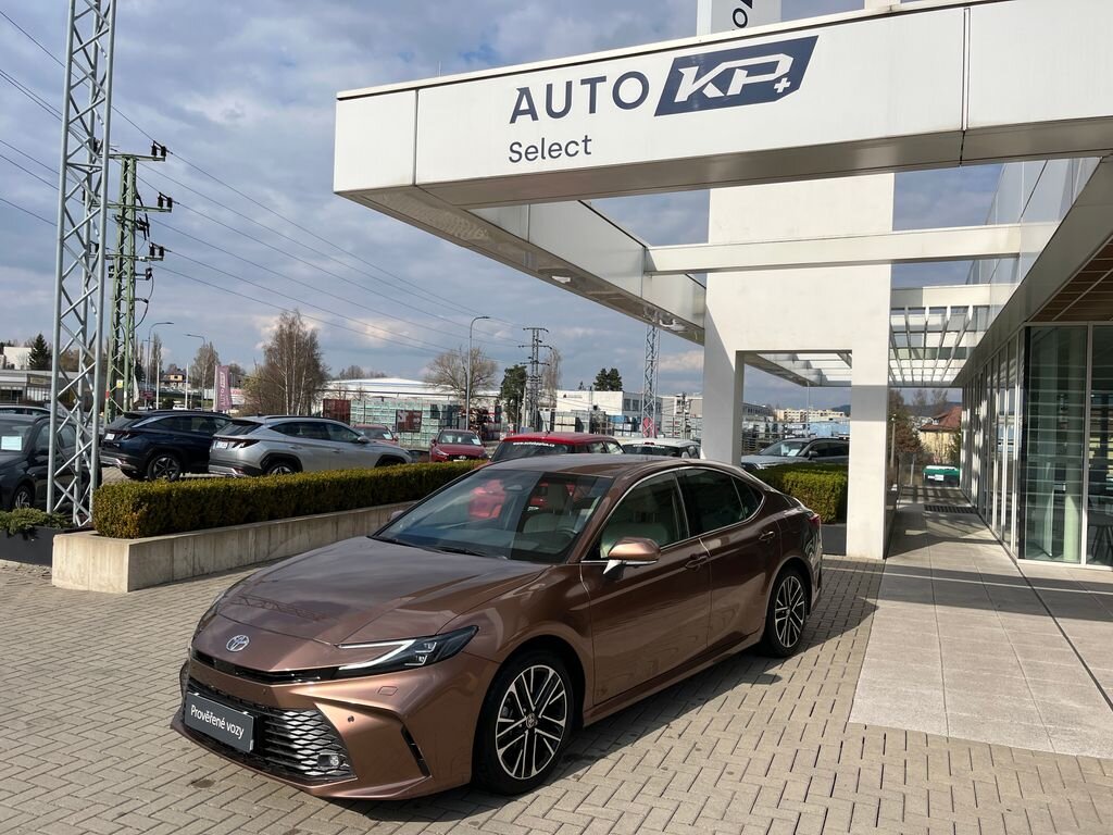 Toyota Camry Sedan / Limuzína 2,5 l 137 kw