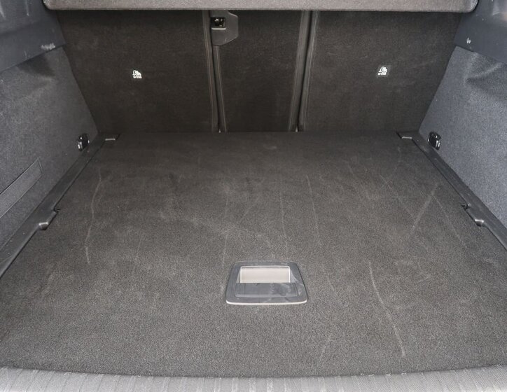 Peugeot 3008 SUV / Terénní 1,2 l 100 kw